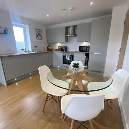Modern 2 Bed Apartment/Free Parking/Near City/Self-Check In Handsworth Exterior photo