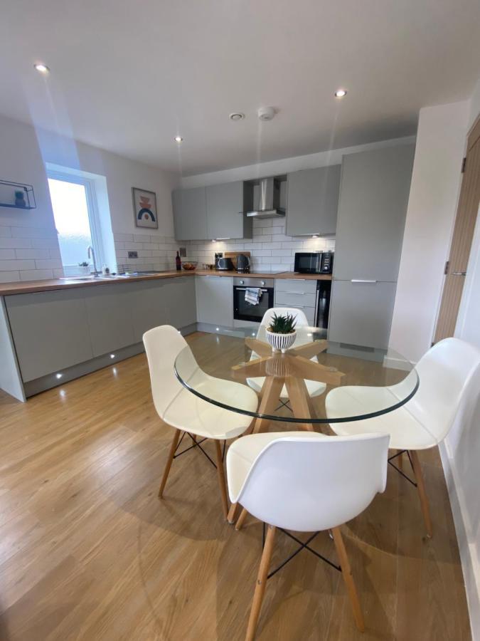 Modern 2 Bed Apartment/free Parking/near City/self-check In Appartement Handsworth