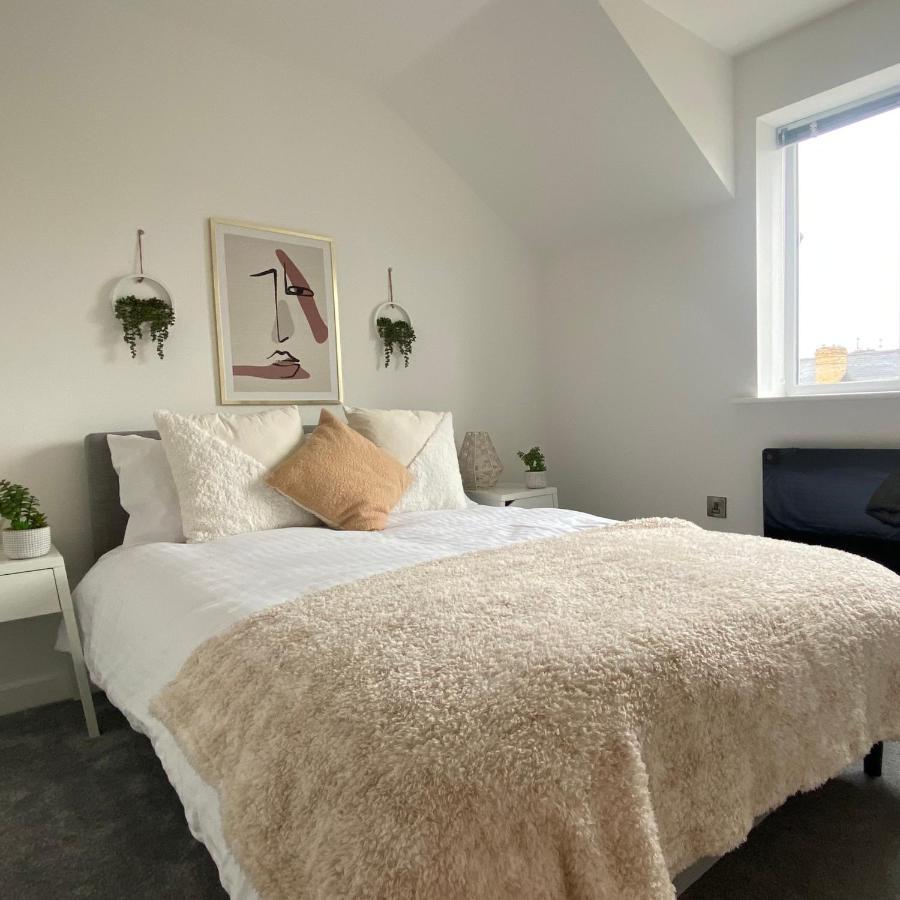 Modern 2 Bed Apartment/free Parking/near City/self-check In Handsworth